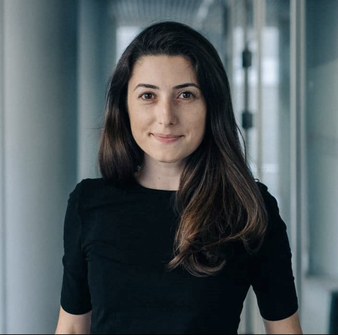 Elena Filip 3.png
